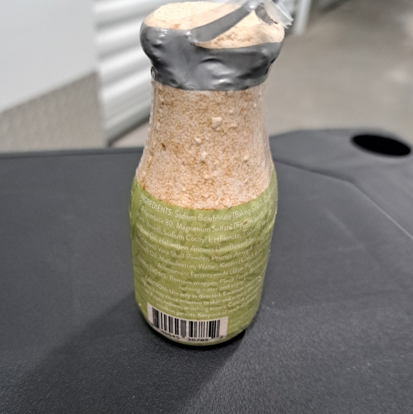 PACHA SOAP Assorted Froth Bombs & Mask (3) NEW - Picture 12 of 15